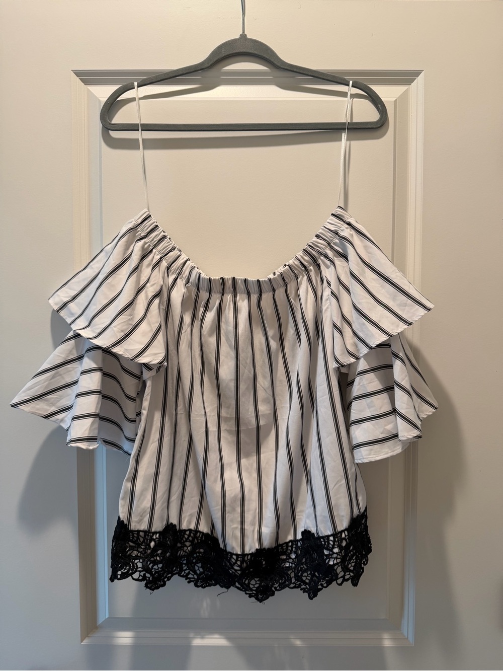 Roommates White Striped Off-Shoulder Top with Black Lace Hem